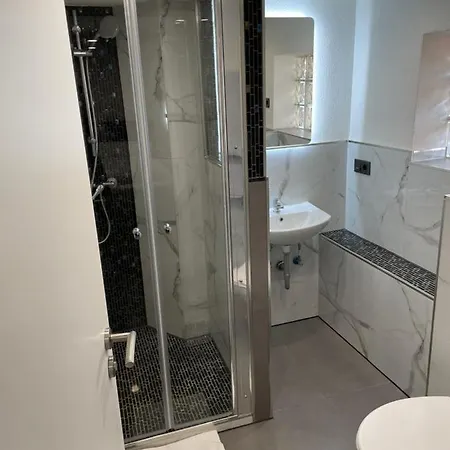 Anker Affittacamere 3*