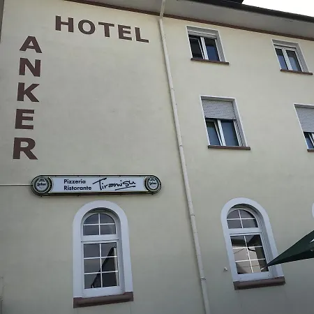 Anker 3*